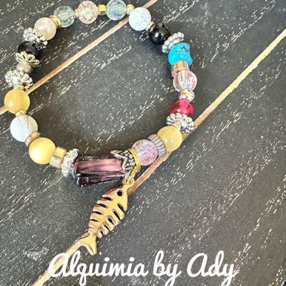 Alquimia Multicolor Beaded Bracelet with Fish Charm